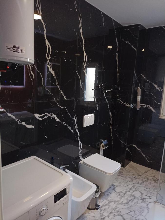 Oak Street Apartment Tiranë Ngoại thất bức ảnh